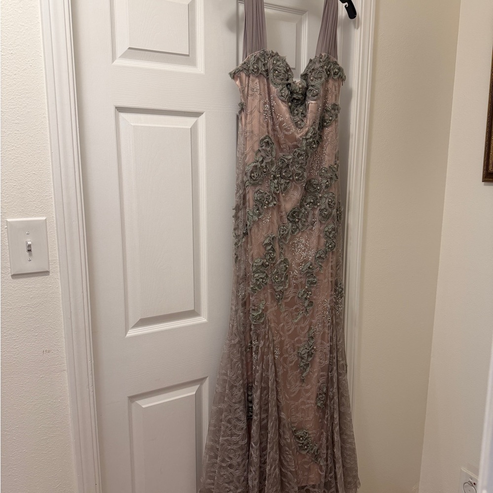 Alberto Makali Beige and grey Lace Dress
